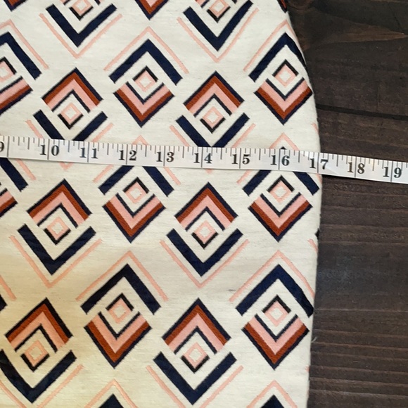 Ann Taylor skirt (Size 0P) - Picture 5 of 6